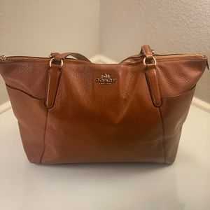 coach brown tote